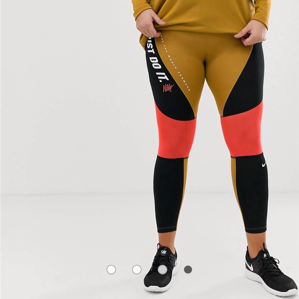 Nike Therma Sphere SD Sweatshirt AND matching pant-dry fit set!